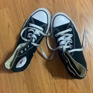 black converse
